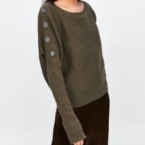 Zara Knit ribbed green sweater with buttons